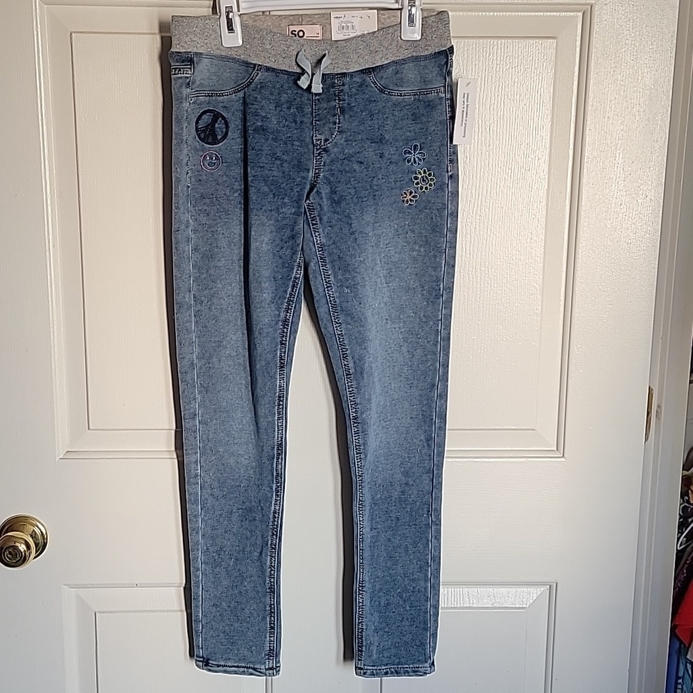 SO Juniors Mid Rise, Ribbed-Waist Jeggings, size 14. NWT.